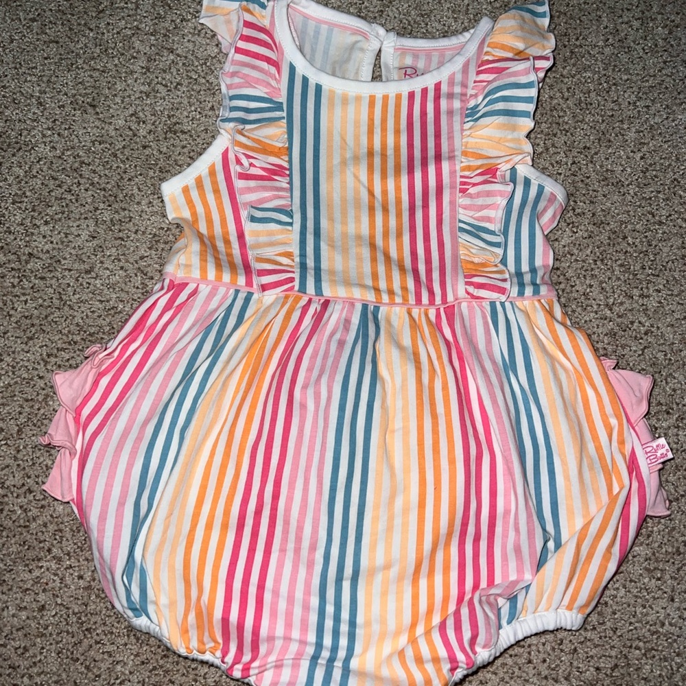 Rufflebutts outfit size 2t